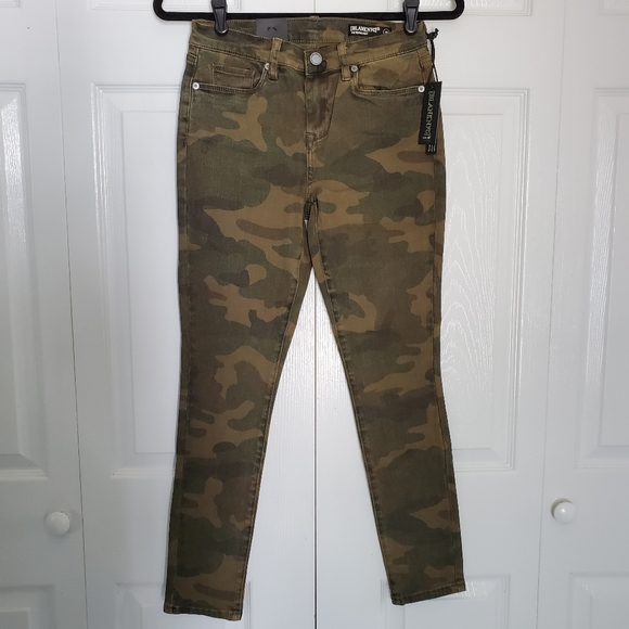 NWT Blank NYC The Reade Crop Camo Skinny Jeans - Picture 3 of 8